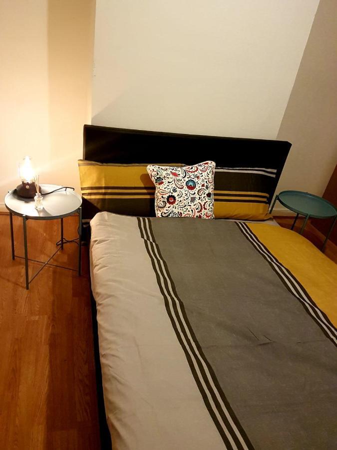 Bed and Breakfast Budget House In Gants Hill Илфорд Экстерьер фото